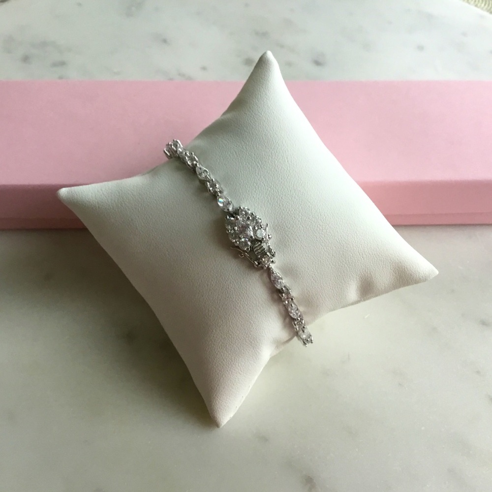 Sterling 8” Marquise & Round Cz Bracelet - Picture 12 of 17